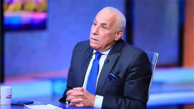 حسين لبيب يزور العامري فاروق في المستشفى