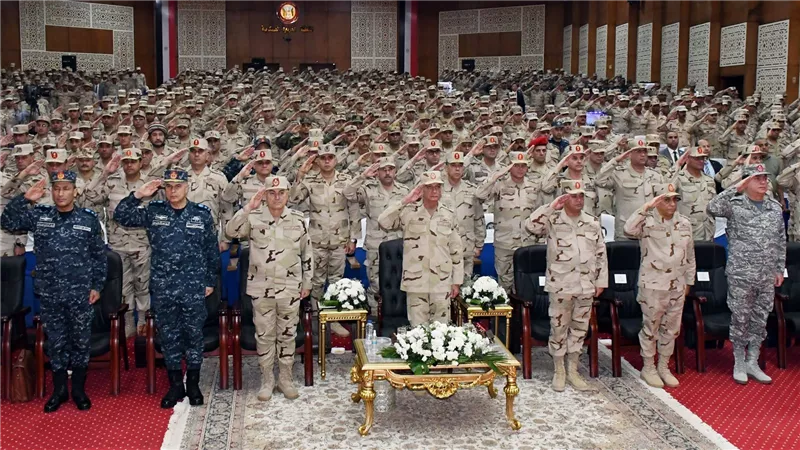 وزير الدفاع يشهد تنفيذ المرحلة الرئيسية لمشروع مراكز القيادة التعبوى (جالوت -2)
