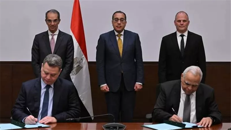 رئيس الوزراء يشهد توقيع مذكرة للتوسع في أعمال البحث المتقدمة بشركة 