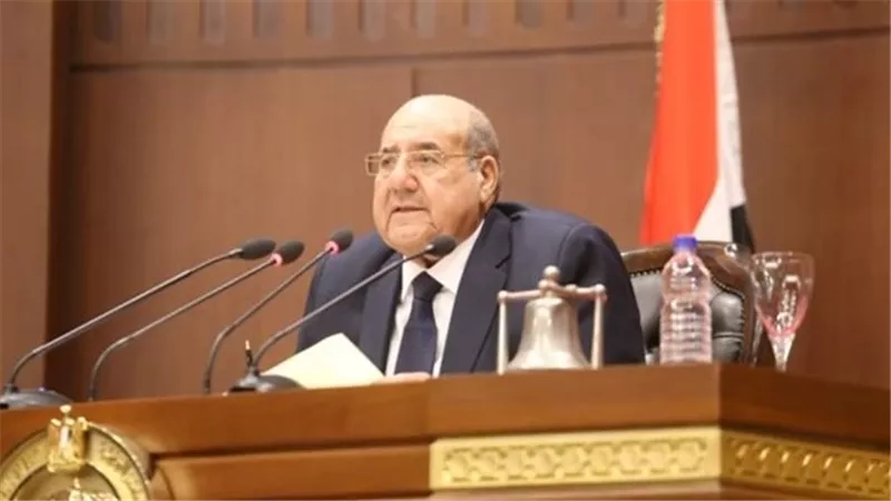 رئيس مجلس الشيوخ يهنئ وزير الداخلية بعيد الشرطة