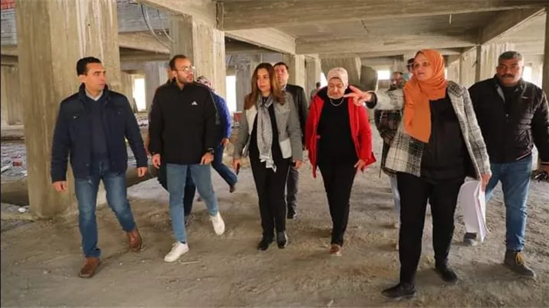 محافظ دمياط تتابع الموقف التنفيذى للمشروعات التنموية 