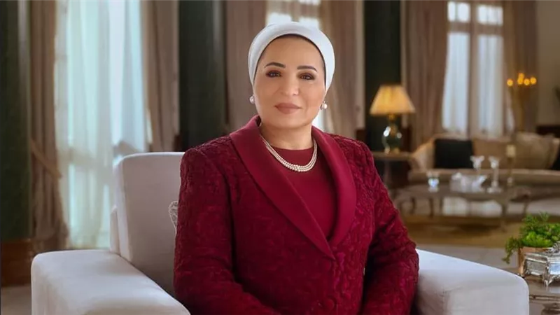 السيدة انتصار السيسي مهنئة العمال بعيدهم: شكرا للأيادى التي تبنى بلا كلل