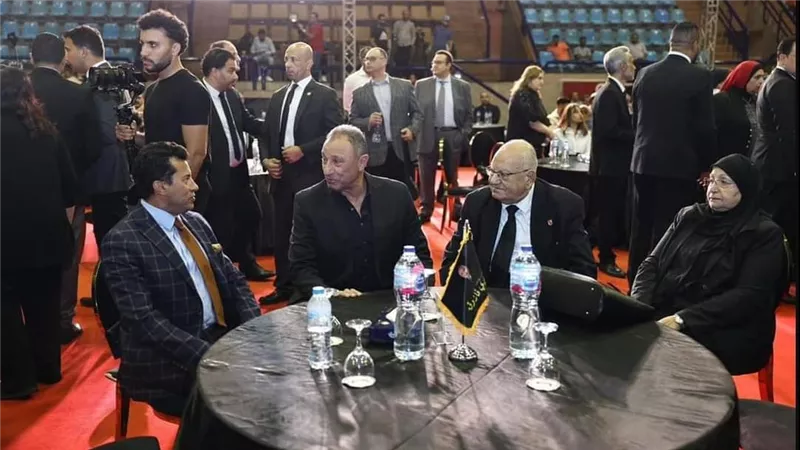 وزير الرياضة يشارك في حفل تأبين العامري فاروق بمقر الأهلي