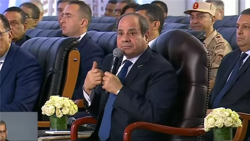 الرئيس السيسي عن تطوير مسجدى السيدة زينب والحسين: 