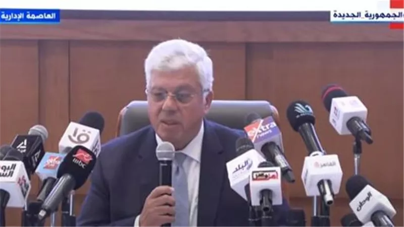 وزير التعليم العالى: أماكن شاغرة بكليات الطب البيطرى والعلوم لطلاب المرحلة الثانية