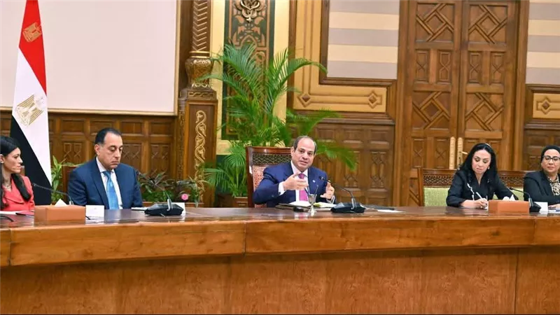الرئيس السيسي يؤكد على الدور المحوري للمرأة فى بناء الدولة وتنميتها