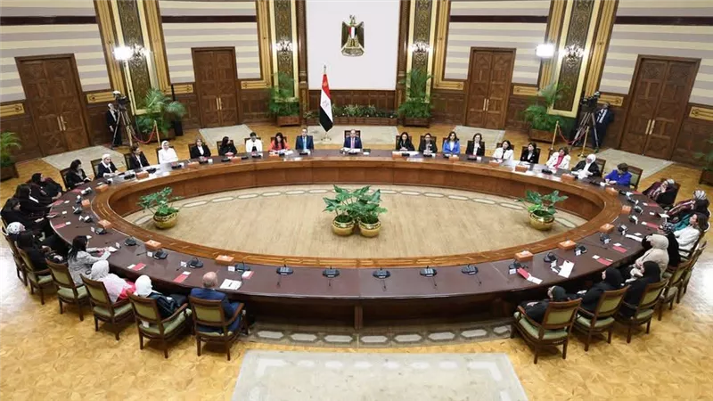 الرئيس السيسي: المرأة المصرية كانت أساس بناء الحضارة الراسخة لوطننا منذ آلاف السنين