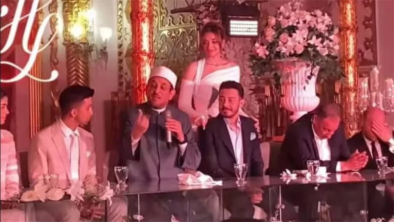 بالصور.. عقد قران ليلى أحمد زاهر وهشام جمال