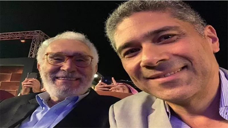 نجل عبد الرحمن أبو زهرة يوضح تطورات حالته الصحية.. ويؤكد: لا خلاف مع المستشفى ونقدر الرعاية الطبية