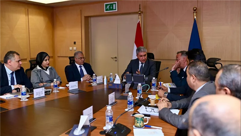 وزير السياحة والآثار يترأس اجتماع مجلس إدارة هيئة المتحف المصري الكبير
