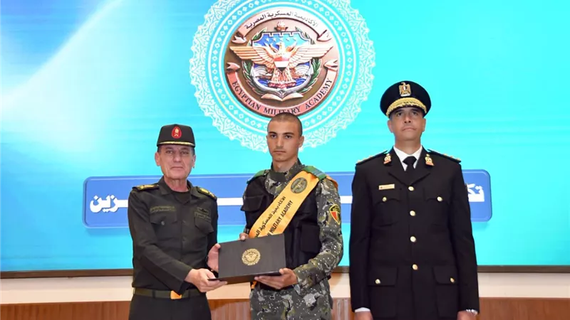 المتحدث العسكرى: الأكاديمية العسكرية المصرية تنظم حفل إنتهاء دورة التعايش لطلبة أكاديمية الشرطة 