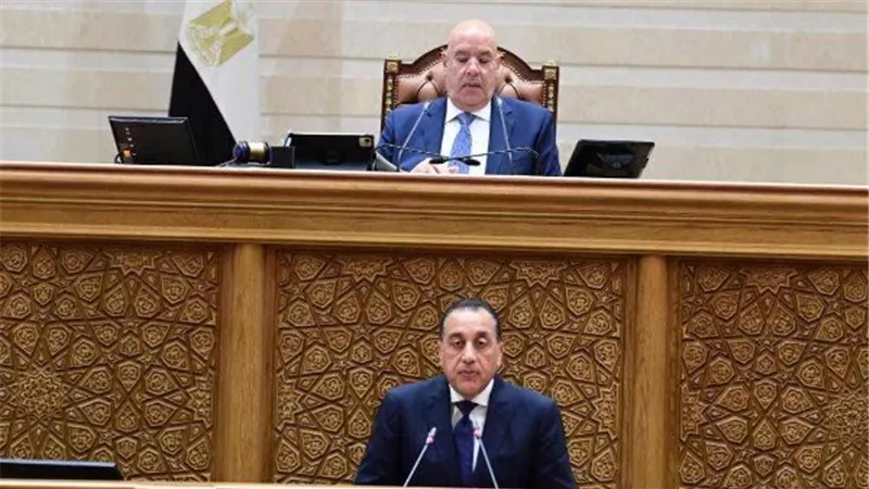 رئيس الوزراء: زيادة الأجور 21% ورفع الحد الأدنى لـ8 آلاف جنيه يوليو القادم