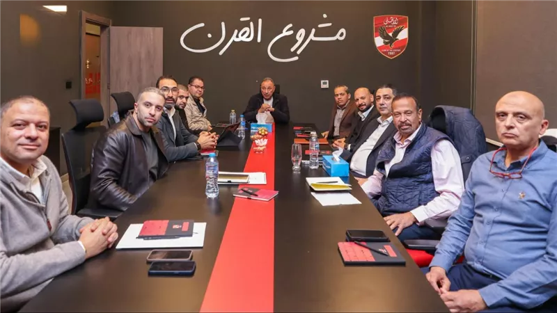الخطيب يجتمع مع شركتي 
