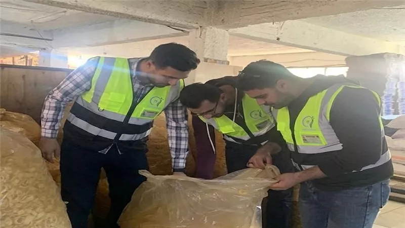 ضبط 120 ألف قطعة حلوى مجهولة المصدر وطن عسل غير صالح للاستهلاك بالغربية