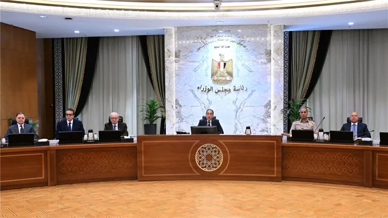 مجلس الوزراء يُوافق على استمرار تطبيق نظام العمل عن بُعد يوم الأحد خلال مايو