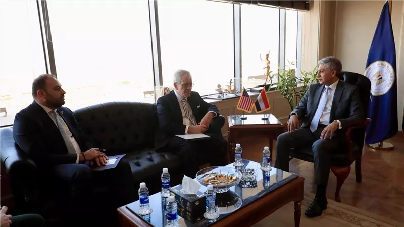 وزير السياحة والآثار يبحث مع القائم بأعمال السفير الأمريكي بالقاهرة تعزيز التعاون في مجالي السياحة والآثار