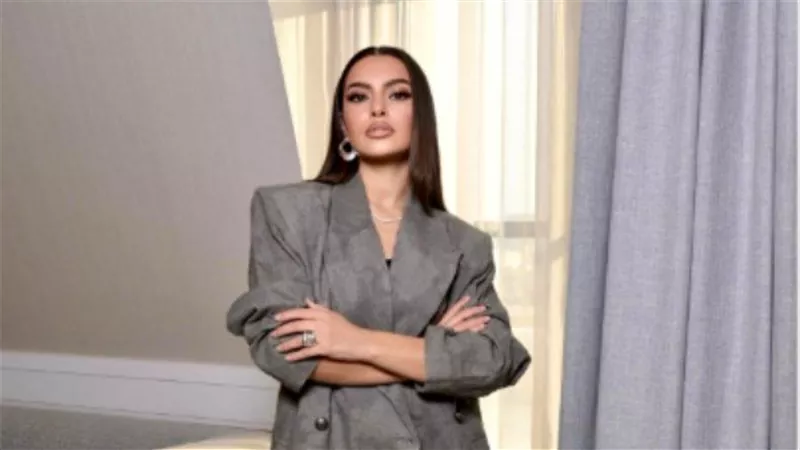 كارمن سليمان تتألق وتخطف الأنظار في أحدث جلسة تصوير 