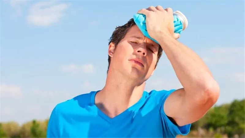 الأرصاد تُحذر من الموجة شديدة الحرارة وتوجه نصائح عاجلة للمواطنين