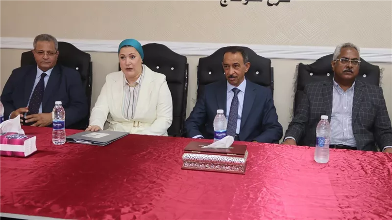  رئيسة المجلس القومي للطفولة والأمومة ومحافظ سوهاج يفتتحان فرع المجلس بالمحافظة ويدشنان عددًا من المبادرات لتعزيز صحة وحماية الأطفال