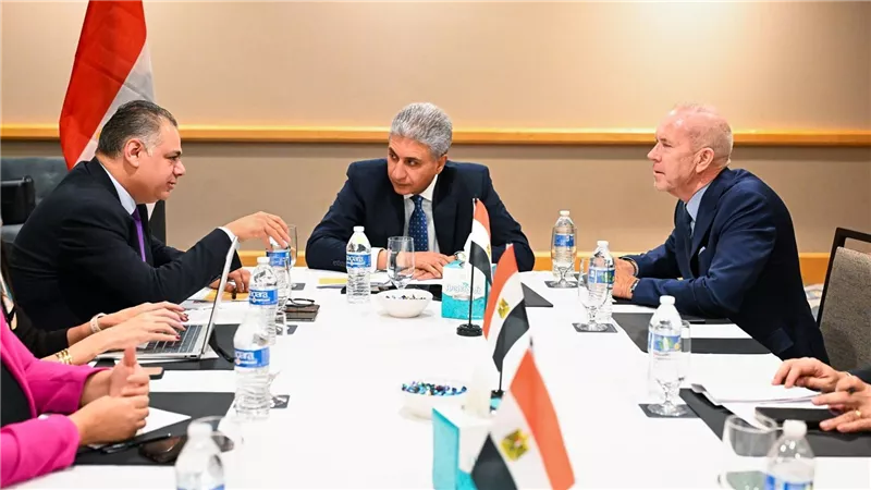 وزير السياحة والآثار يبحث مع الرئيس التنفيذي لاتحاد منظمي الرحلات الأمريكي إمكانية استضافة مصر للمؤتمر السنوي للاتحاد