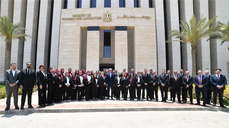 وزير السياحة والآثار يشهد إطلاق النسخة الأولى من البرنامج المتقدم في القيادة التنفيذية (AELP)
