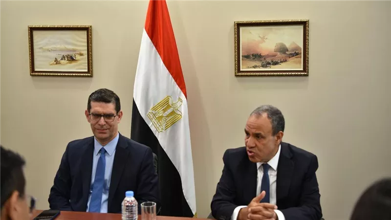 وزير الخارجية يلتقي ممثلي كبرى الصحف ووكالات الأنباء الكورية