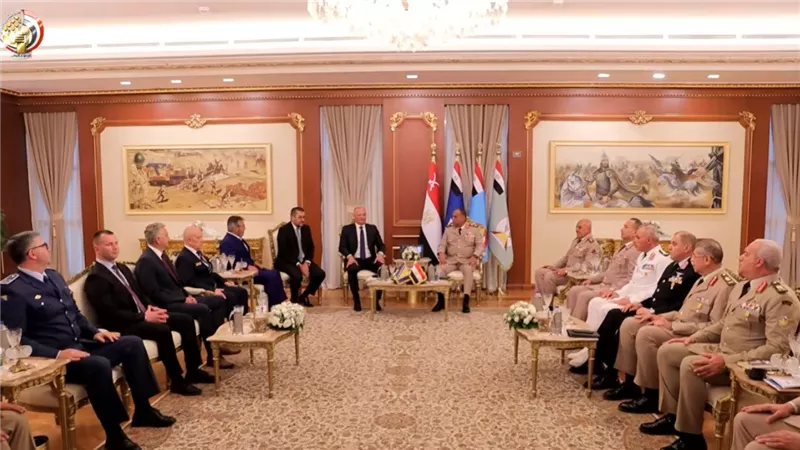 الفريق أشرف سالم زاهر يلتقى نائب رئيس مجلس الوزراء وزير دفاع البوسنة والهرسك