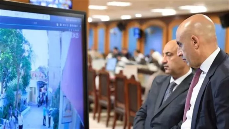 وزير التعليم يتابع انتظام أول أيام امتحانات الثانوية العامة من غرفة العمليات المركزية بالوزارة