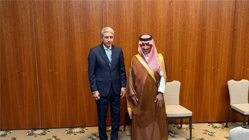 وزير السياحة والآثار يبحث مع وزير السياحة السعودي تعزيز التعاون السياحي بين البلدين