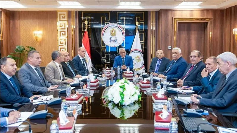 وزير الإنتاج الحربي يؤكد الالتزام بأعلى معايير الجودة في تصنيع الذخائر