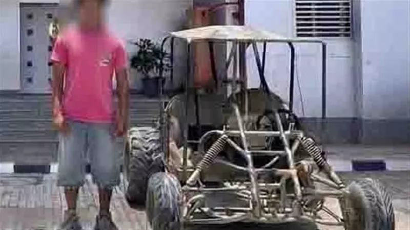 الداخلية تضبط عاملا سمح لطفل بقيادة سيارة سفاري في البحر الأحمر 
