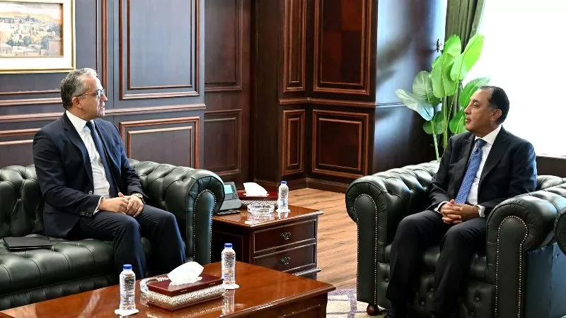 رئيس الوزراء يستقبل المدير العام لمنظمة اليونسكو