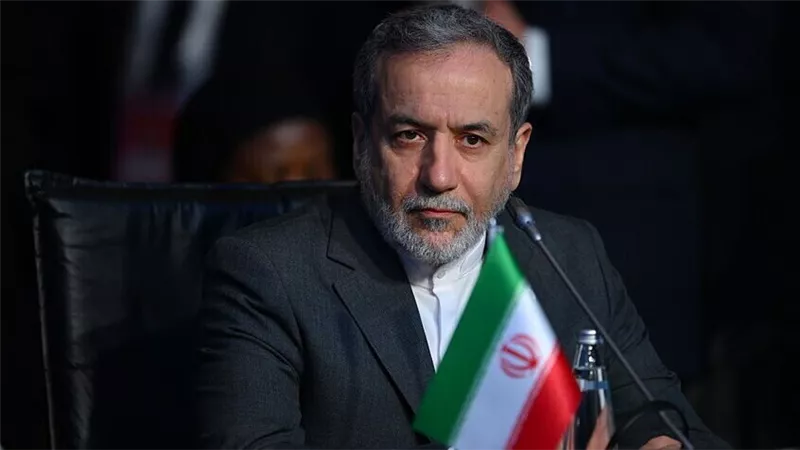 وزير الخارجية الإيراني: المفاوضات مع سلطنة عمان بشأن مضيق هرمز في مراحلها الأخيرة