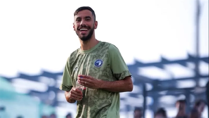 بعد إخلاء سبيله.. ناصر ماهر يشارك في تدريبات بيراميدز 