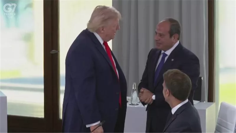الرئيس السيسى يلتقى نظيره الأمريكى على هامش قمة السبع بفرنسا